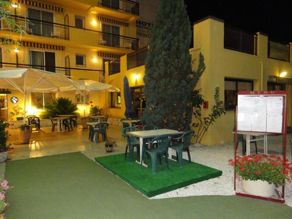 Hotel Princess Vernet-les-Bains Bagian luar foto